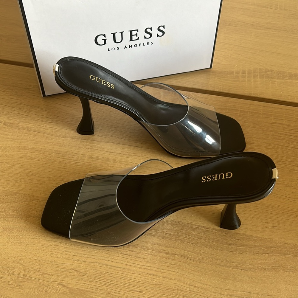NIB Guess Hambree Square Toe Heels - Picture 6 of 6